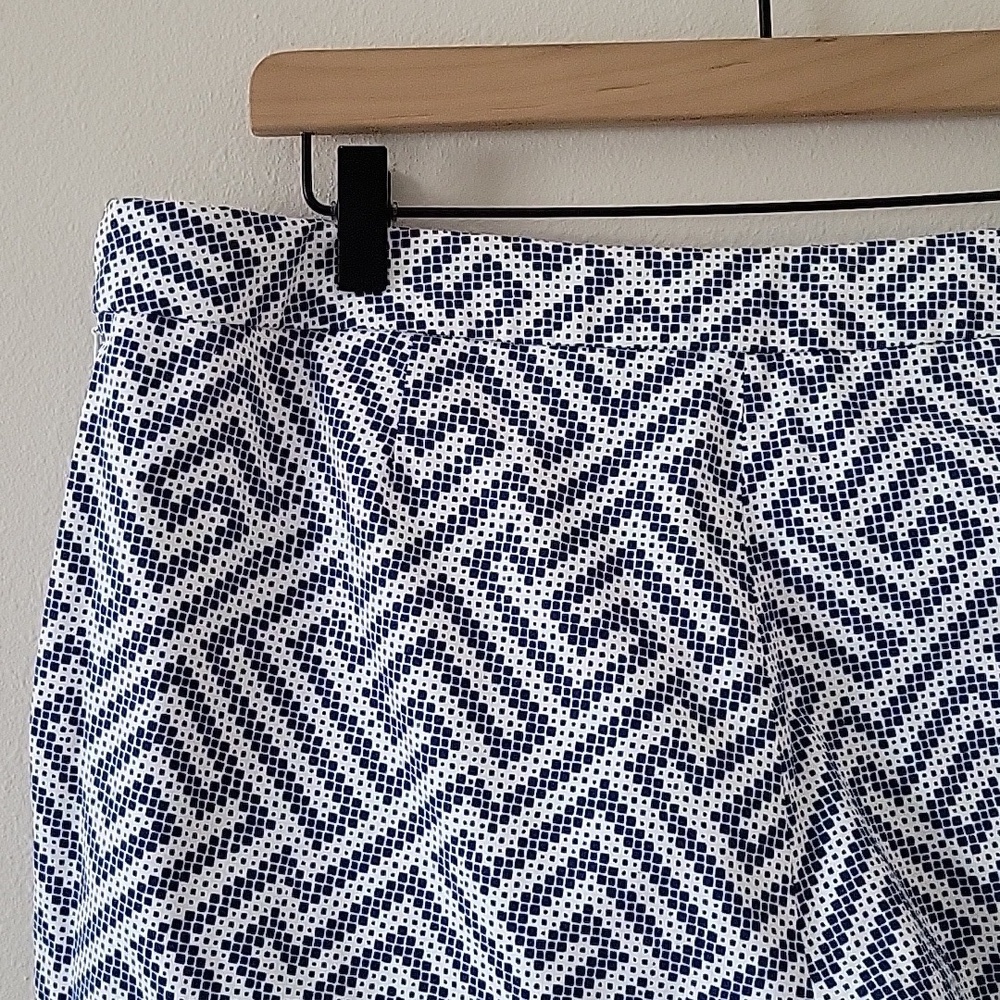 NWT Tommy Bahama Greek Cay Boardwalk Short Blue White Size 14 - Picture 4 of 7